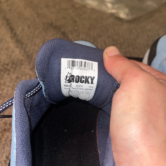 Boots - Picture 5 of 9